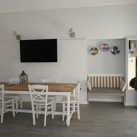 La Casetta-centrale-parcheggio Gratuito Tatil Evi *