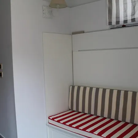 Holiday home La Casetta-centrale-parcheggio Gratuito