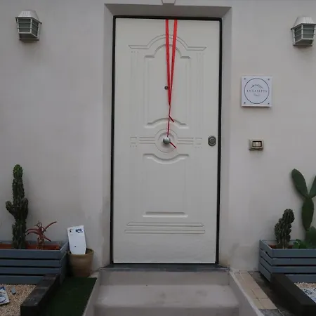 La Casetta-centrale-parcheggio Gratuito